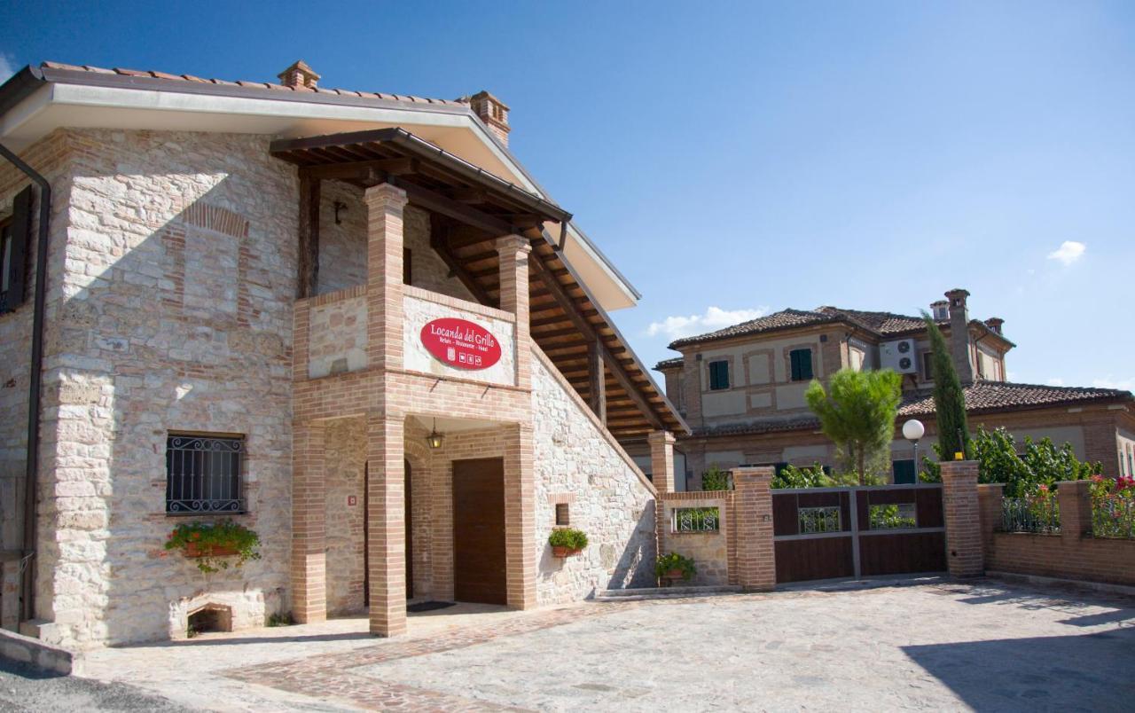 Hotel Marchese Del Grillo Fabriano Exterior foto